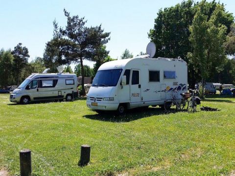 Camping de Binnenvaart - Camping Limburg Belge