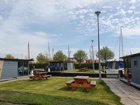 Houseboats Heeg - Camping Súdwest-Fryslân