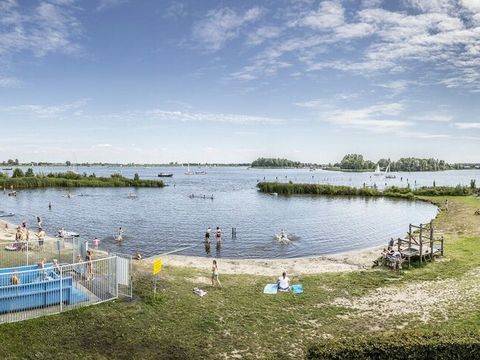 Houseboats Heeg - Camping Súdwest-Fryslân - Image N°3